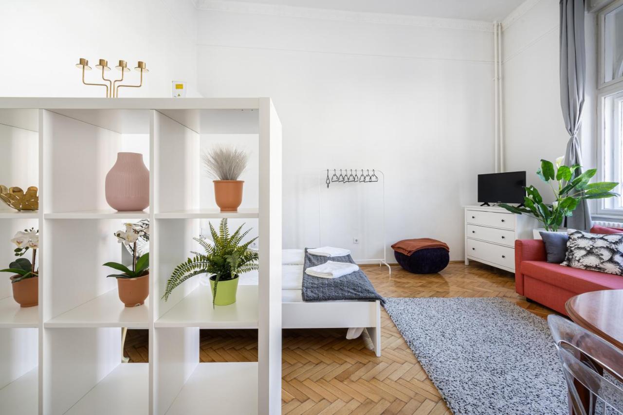 Vulcan Studio Near Danube Budapest Ngoại thất bức ảnh