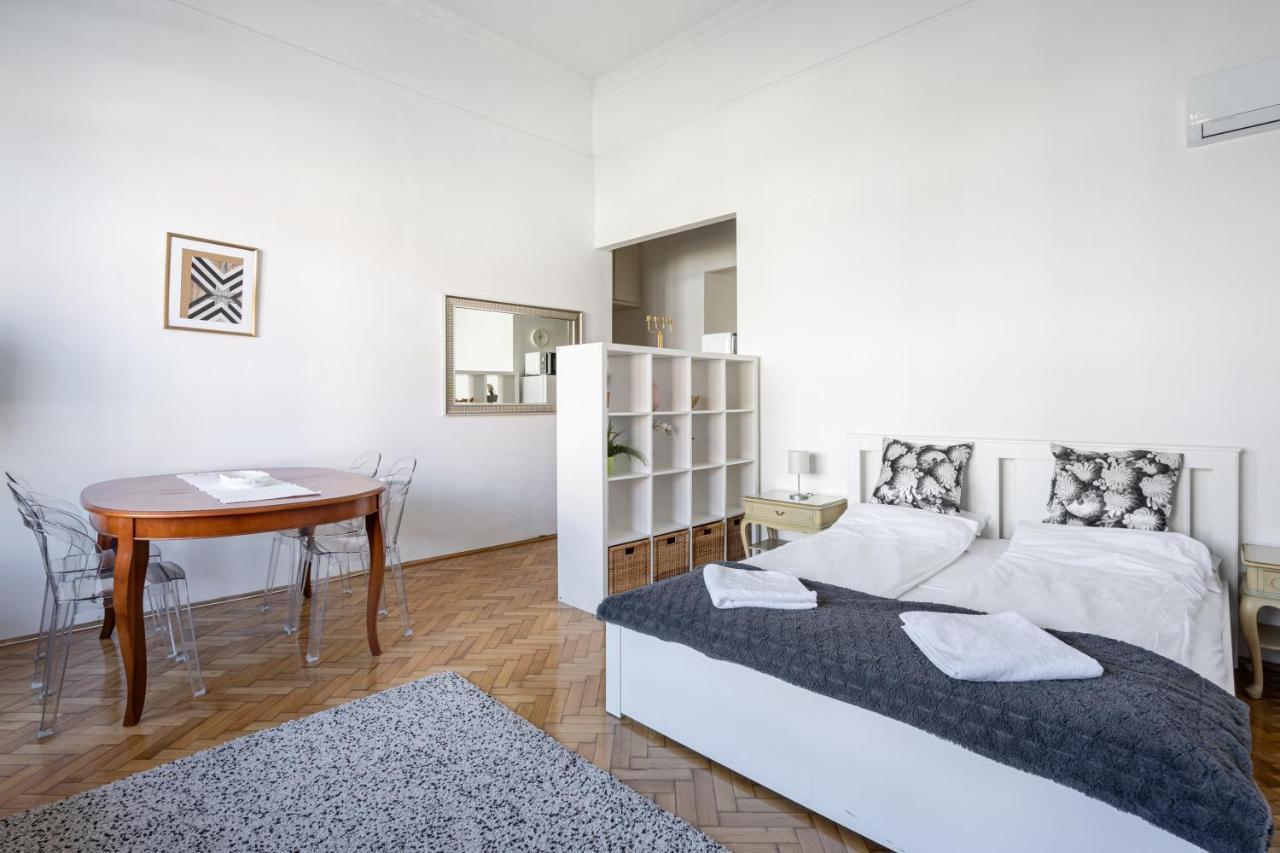 Vulcan Studio Near Danube Budapest Ngoại thất bức ảnh