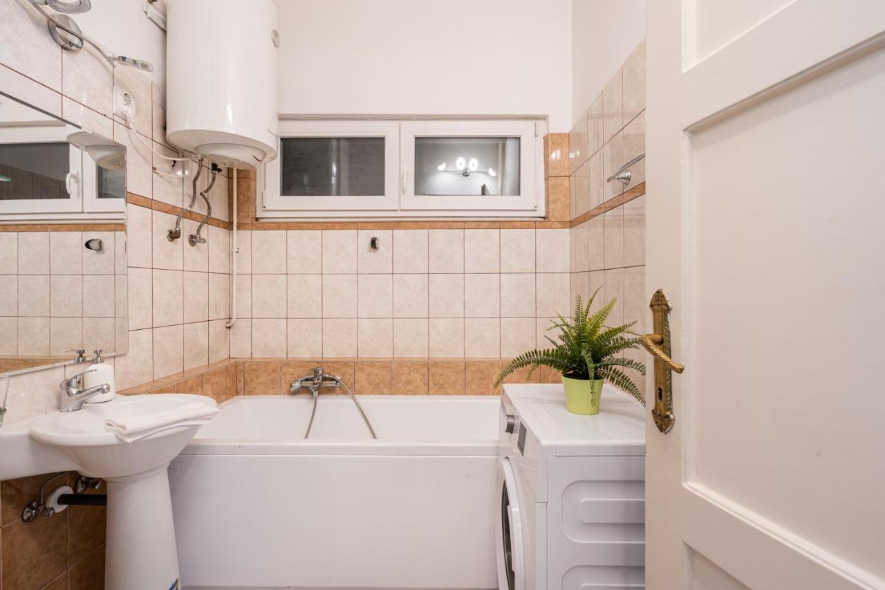 Vulcan Studio Near Danube Budapest Ngoại thất bức ảnh